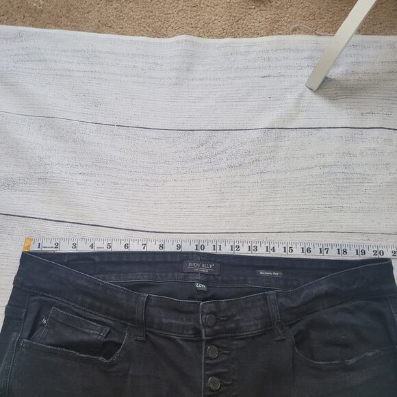 Judy Blue Size 22W Black Skinny Fit Button Fly Jeans Stretch Casual Every Day - Picture 3 of 9